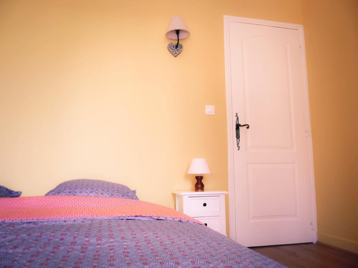 Mas De La Croix - Chambres D'Hotes Sernhac Esterno foto