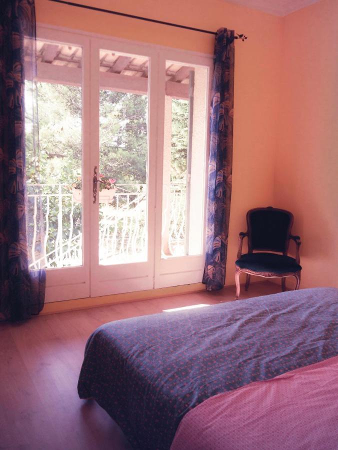 Mas De La Croix - Chambres D'Hotes Sernhac Esterno foto